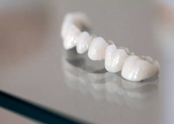 Dental Bridge 9 Zirconium Porcelain Tooth plate in Dentist Store Photo